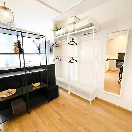 Comfortable Apt+wifi+smarttv+netflix+rooftop